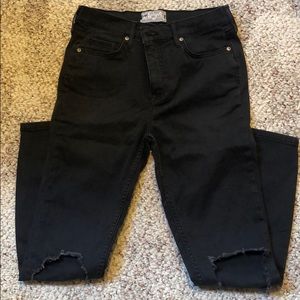 Free people busted knee skinny jeans 28
